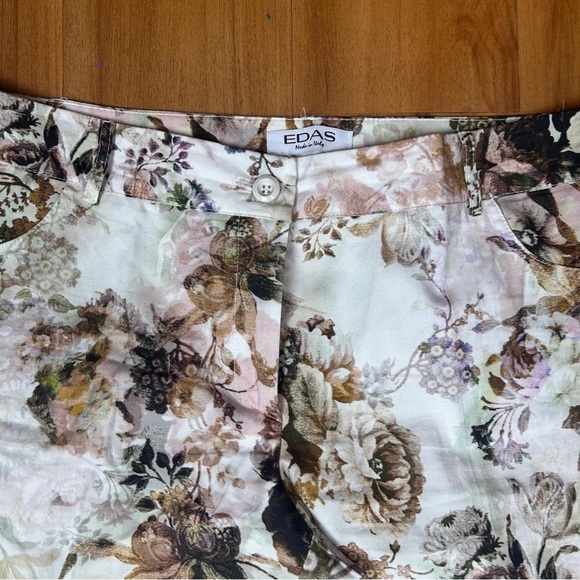 EDAS Italy White and Brown Floral Pantsuit with Tailored Elegance - Picture 9 of 9